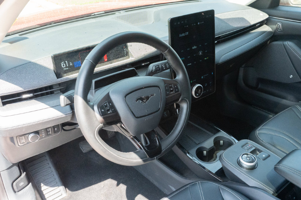 Used 2022 Ford Mustang Mach-E Premium RWD image 18