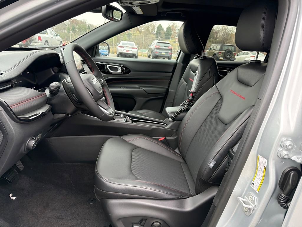 New 2026 Jeep Compass Trailhawk w/ Sun, Sound & Navigation Group image 10