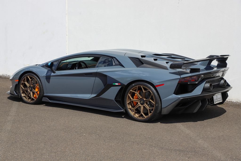 Used 2019 Lamborghini Aventador SVJ AWD/4WD image 25