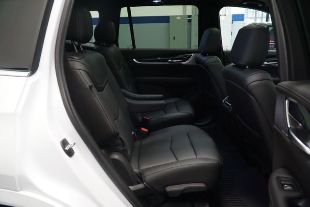 Certified 2023 Cadillac XT6 Premium Luxury w/ Technology Package AWD/4WD image 17
