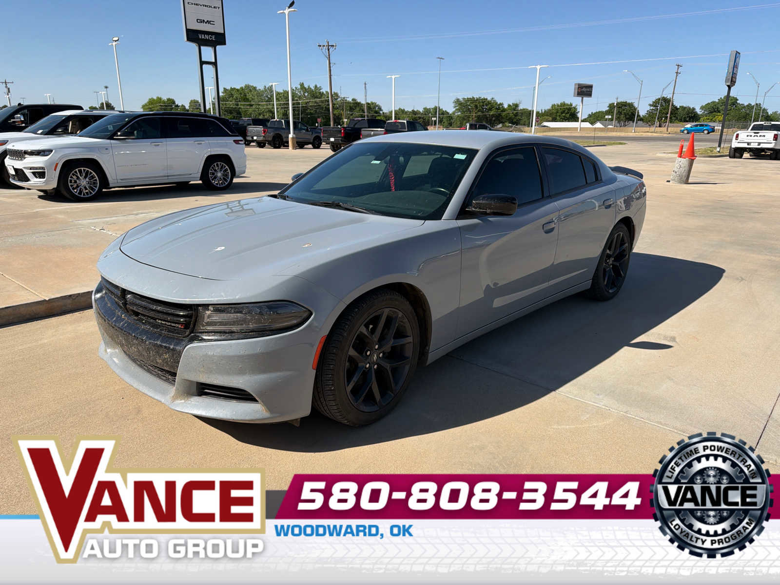 Used 2020 Dodge Charger SXT w/ Blacktop Package RWD image 1