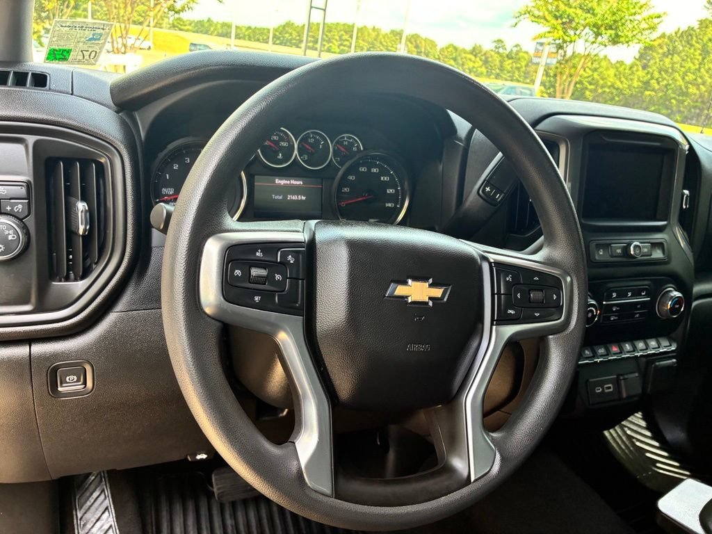 Used 2022 Chevrolet Silverado 1500 Custom w/ Safety Confidence Package RWD image 17