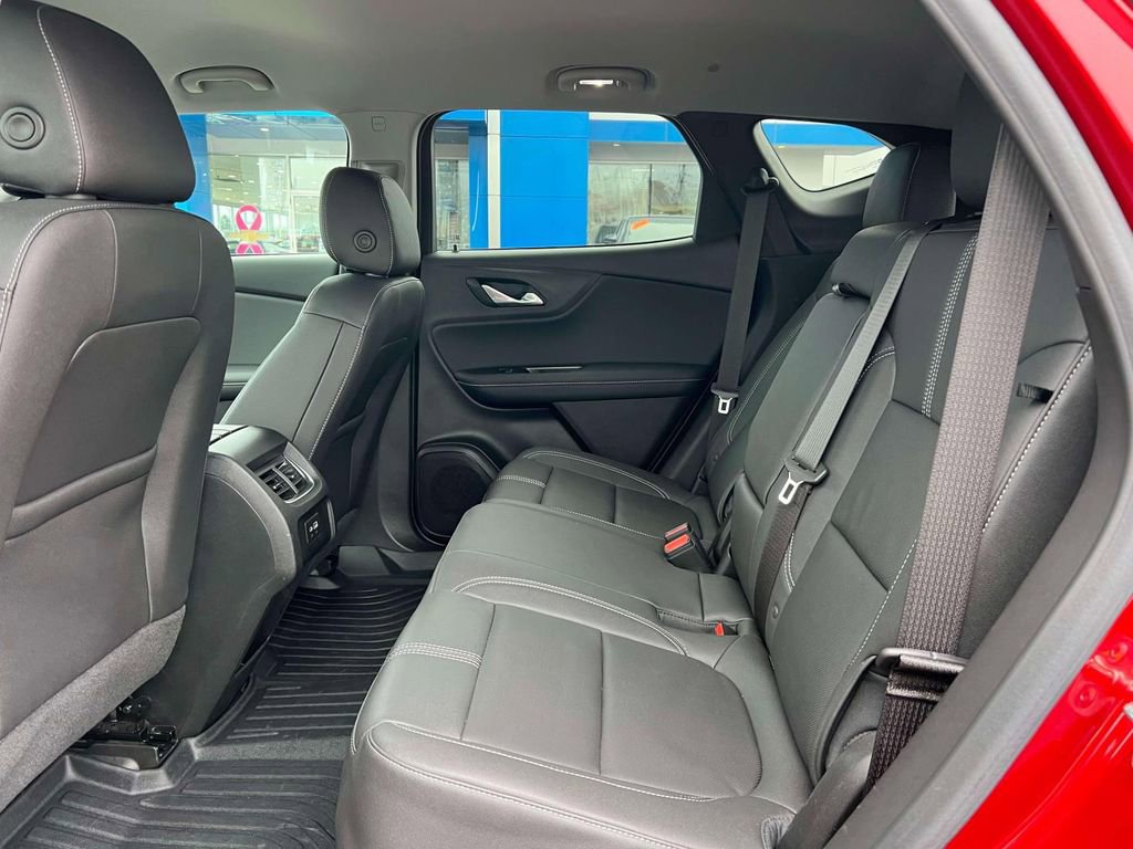 Used 2023 Chevrolet Blazer LT w/ LPO, Black Grille Bar Package AWD/4WD image 11