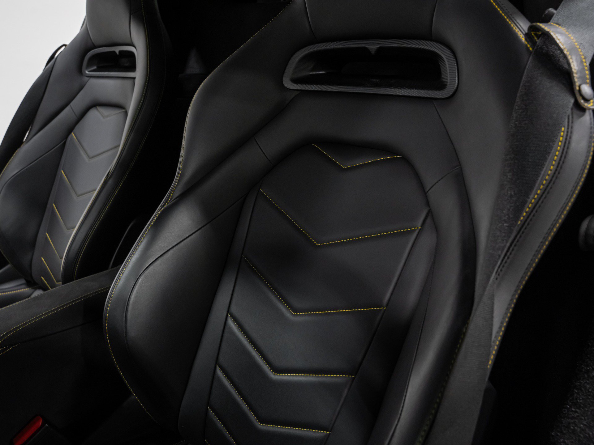 Used 2022 Maserati MC20 Coupe RWD image 44