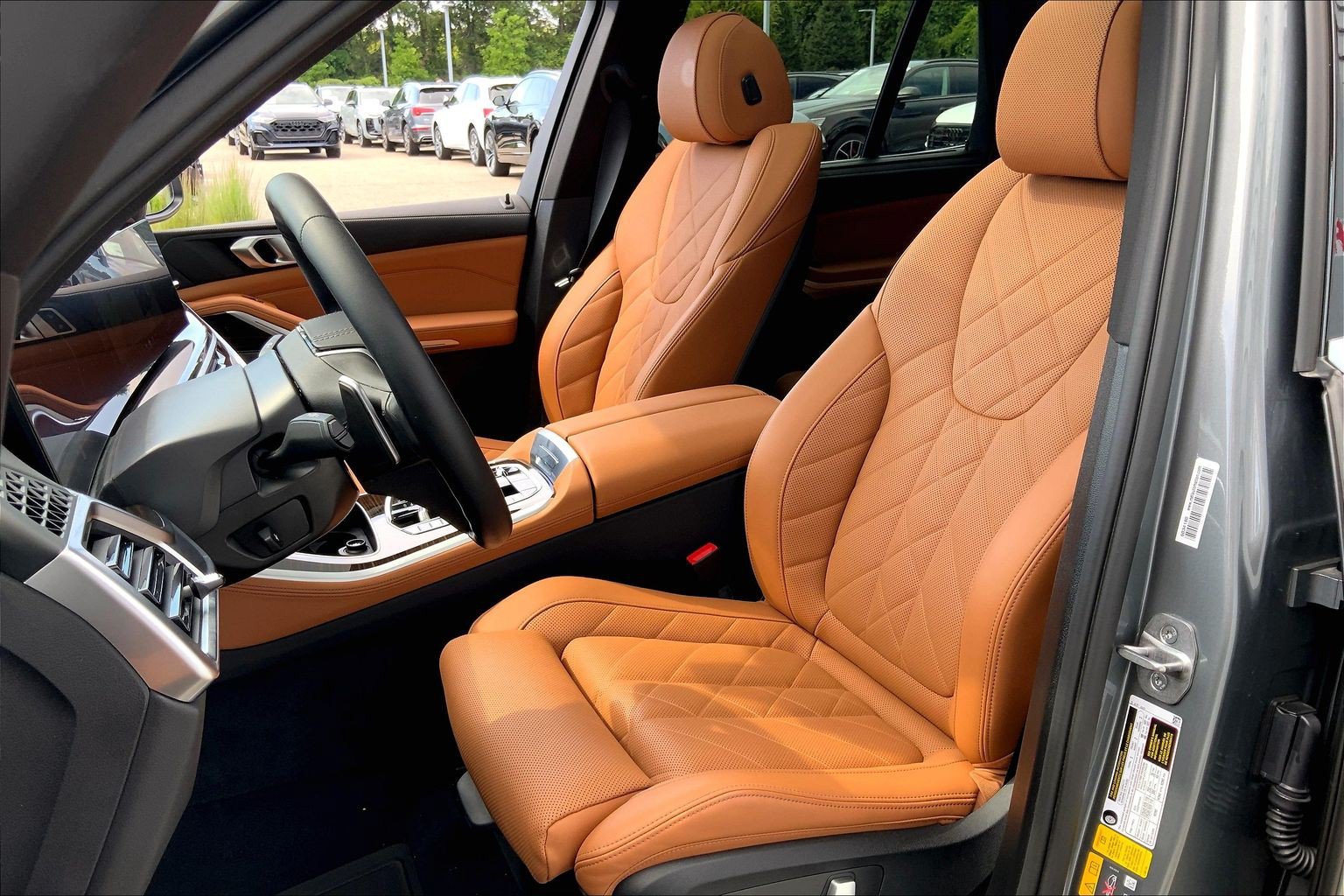 Used 2024 BMW X5 xDrive50e w/ Premium Package AWD/4WD image 5