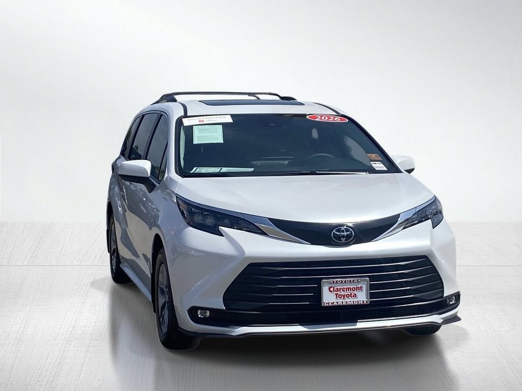 Certified 2026 Toyota Sienna XLE FWD image 6