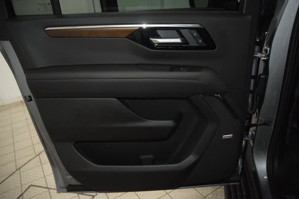 New 2026 Chevrolet Suburban High Country AWD/4WD image 47