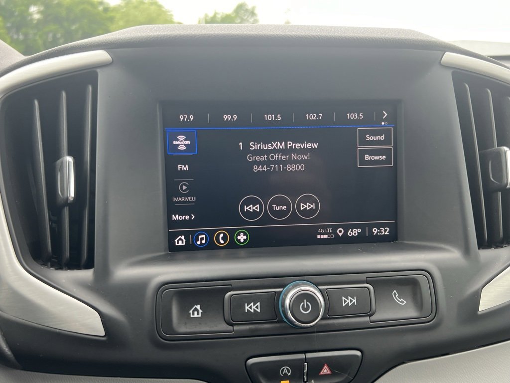 Used 2024 GMC Terrain SLE image 18