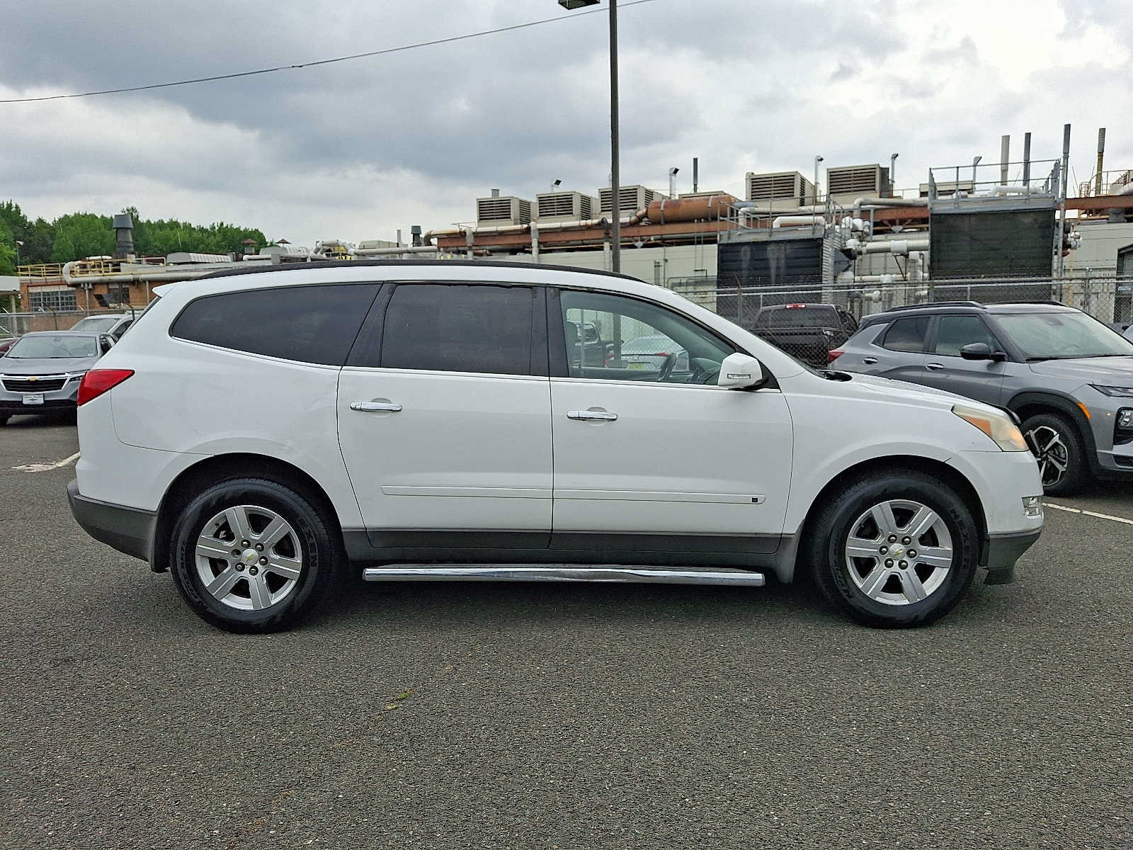 Used 2010 Chevrolet Traverse LT w/ Personal Connectivity Package FWD image 8