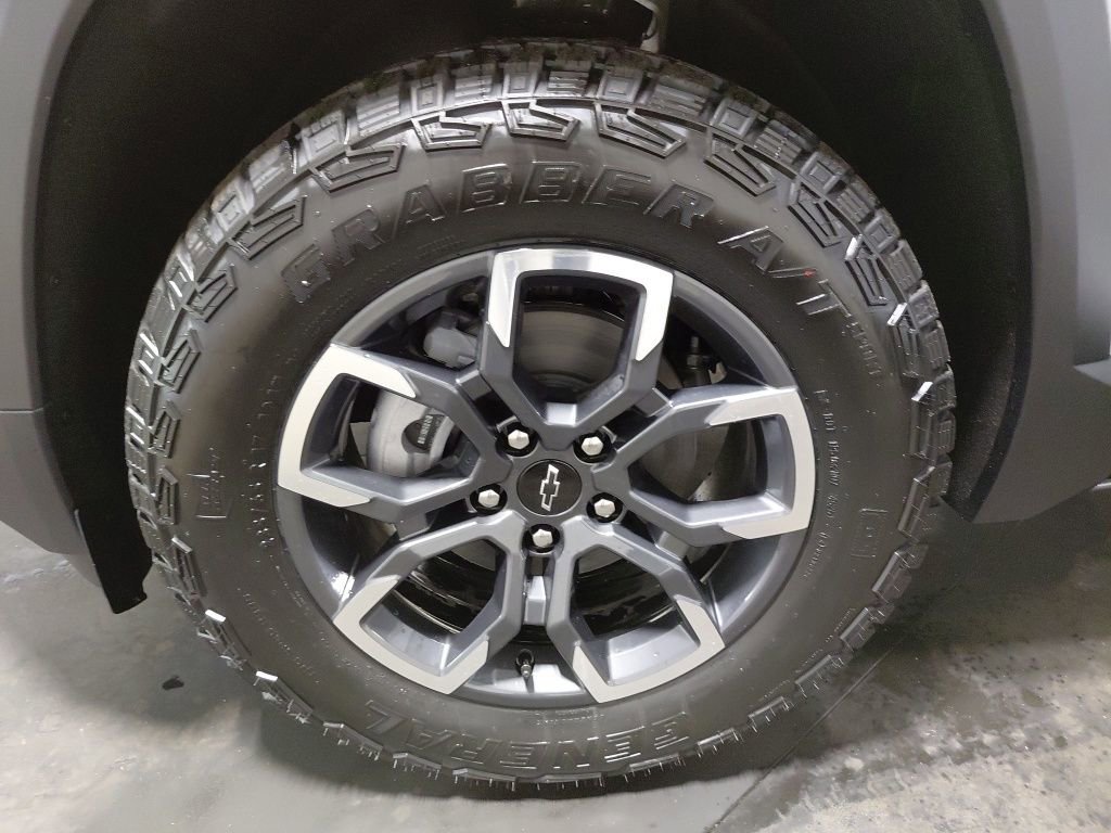 New 2026 Chevrolet Equinox ACTIV w/ Convenience Package III image 34