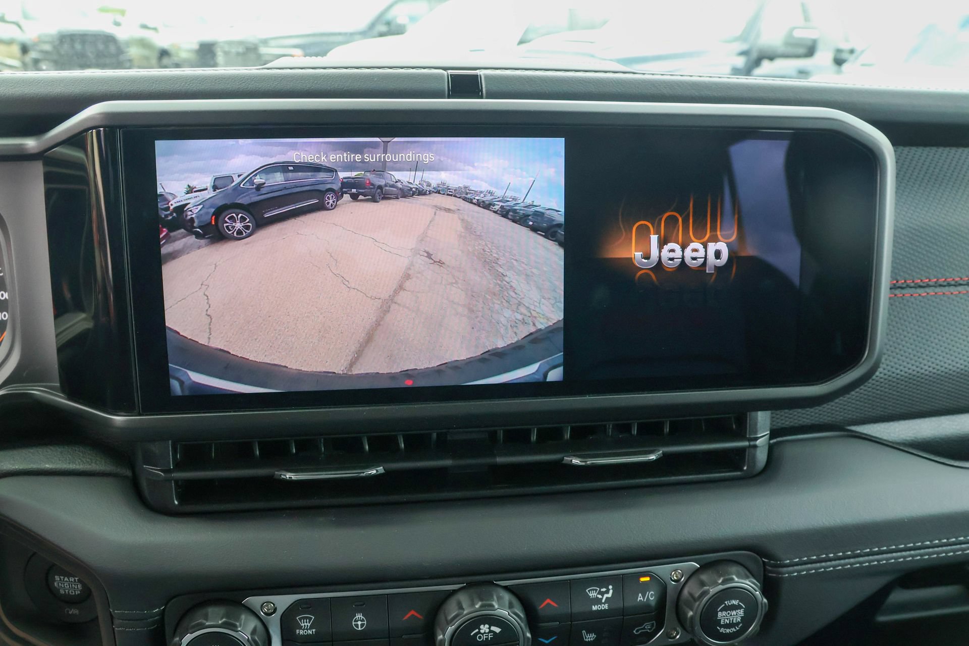 New 2026 Jeep Wrangler Unlimited Rubicon AWD/4WD image 18