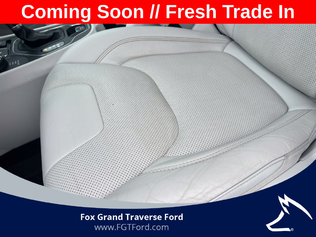 Used 2020 Jeep Cherokee Latitude Lux w/ Comfort/Convenience Group AWD/4WD image 12
