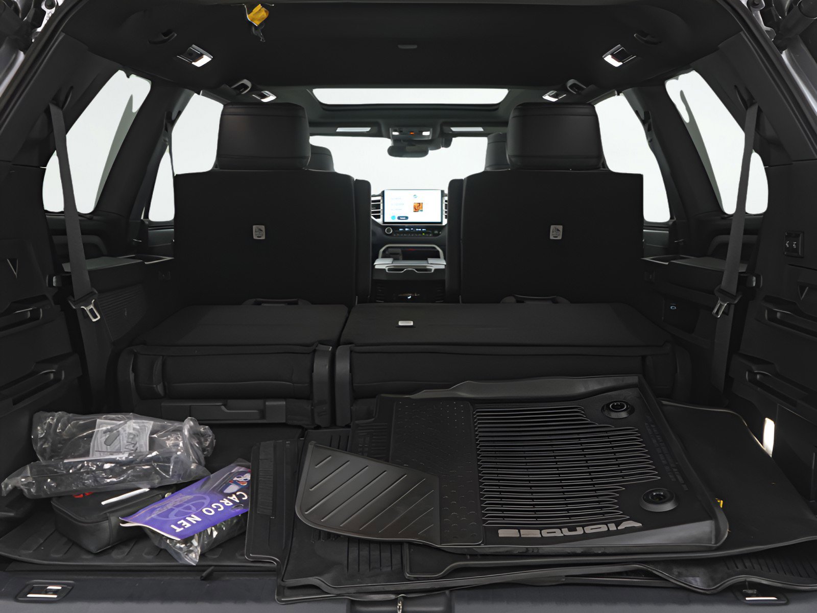 Used 2025 Toyota Sequoia Platinum image 9