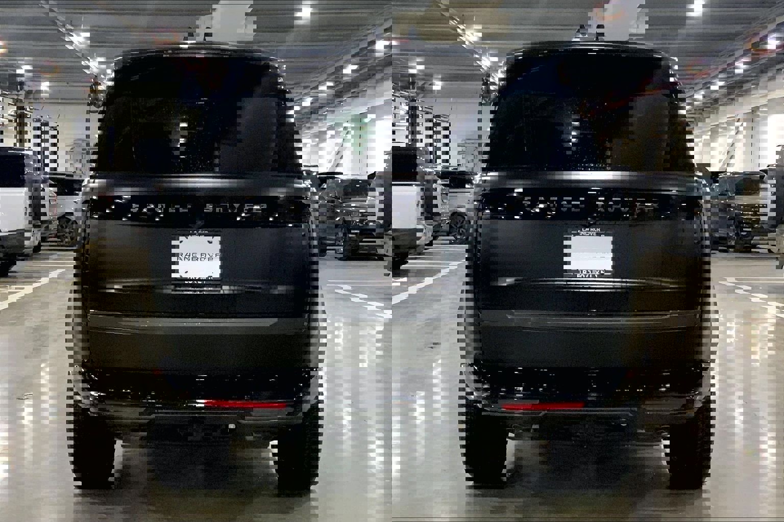 New 2026 Land Rover Range Rover Long Wheelbase Autobiography image 4