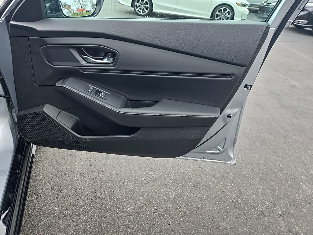 Certified 2025 Honda Accord Sport image 31