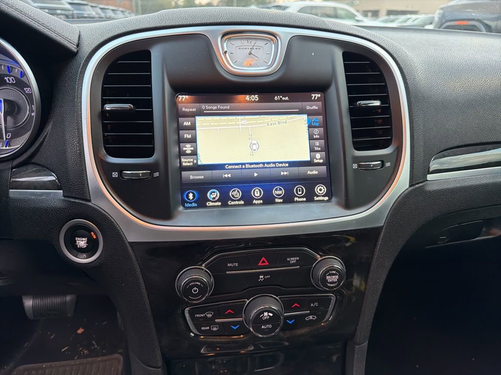 Used 2020 Chrysler 300 Limited image 21