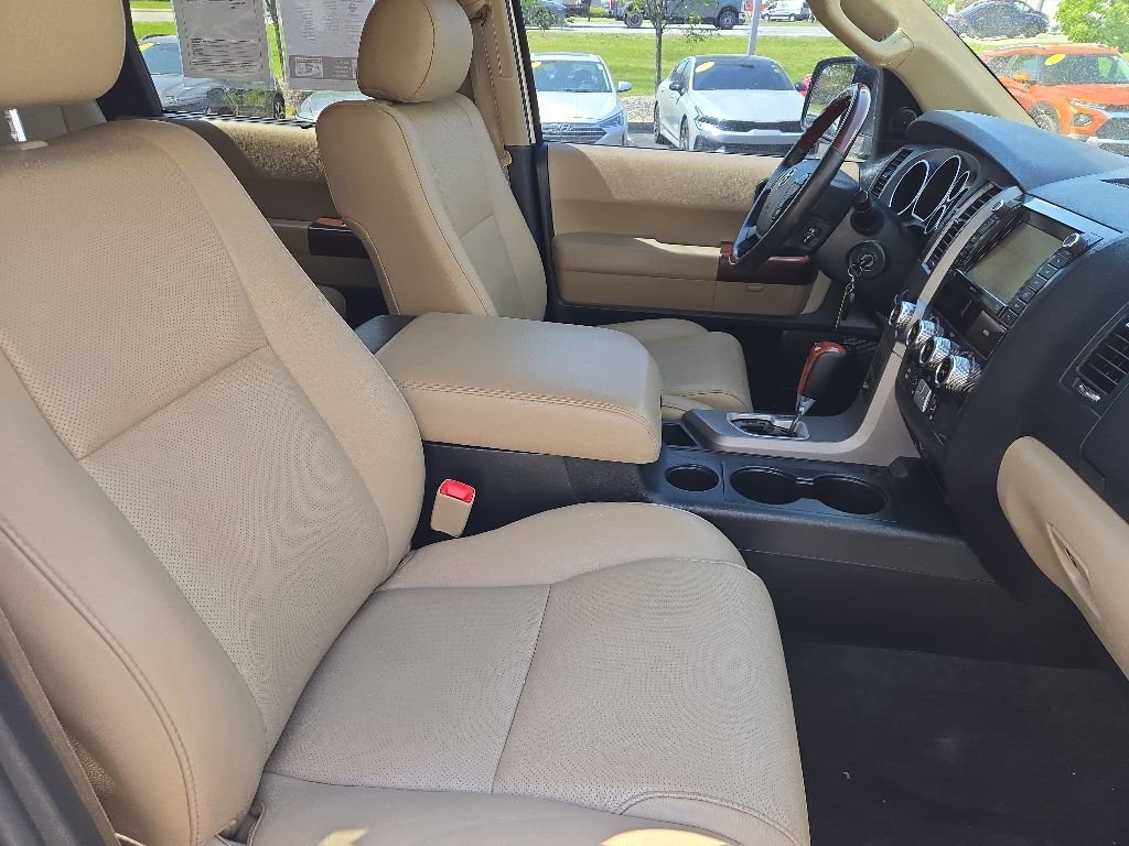Used 2012 Toyota Sequoia Platinum AWD/4WD image 36