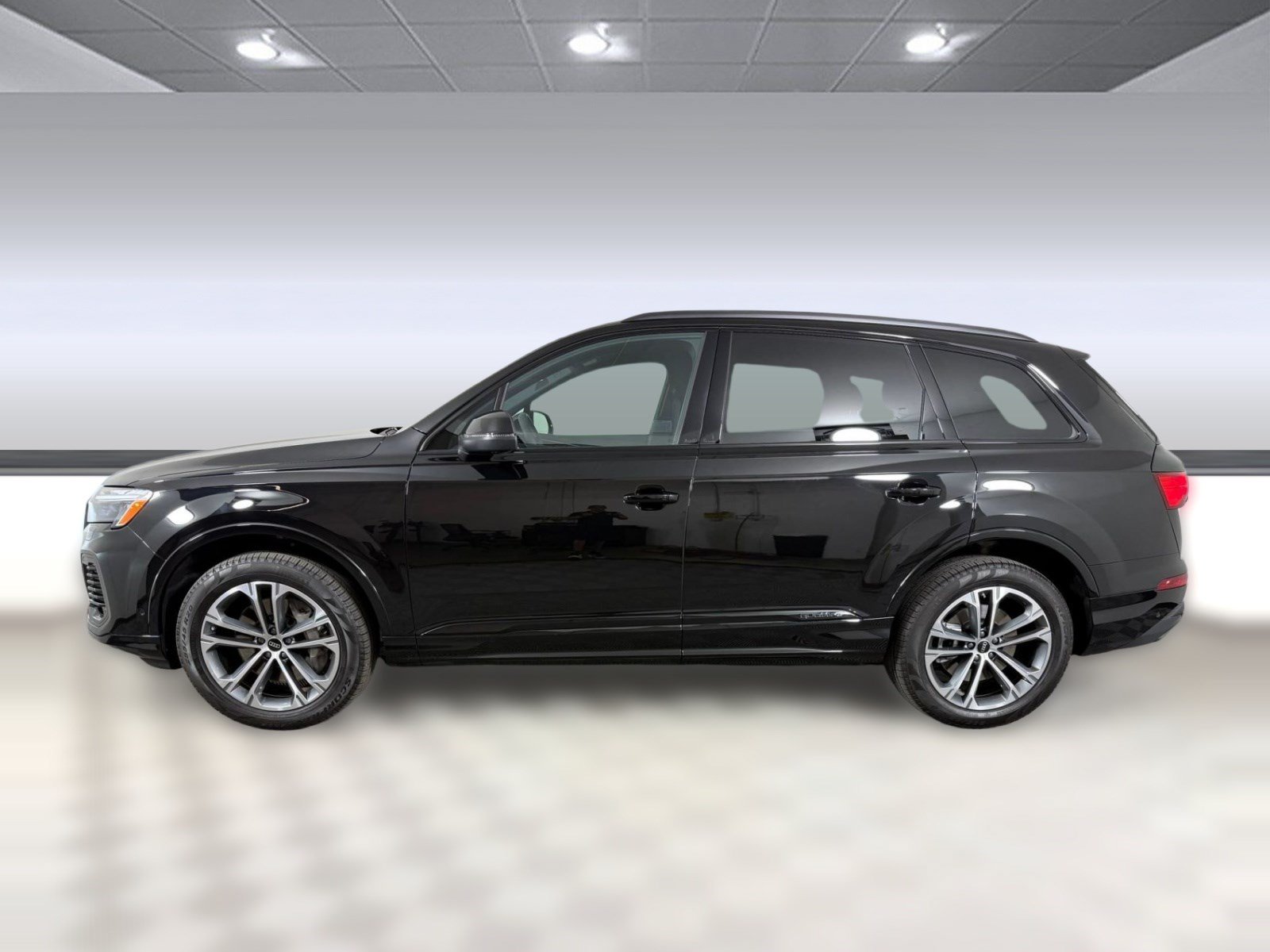 Certified 2026 Audi Q7 2.0T Premium w/ Convenience Plus Package AWD/4WD image 2