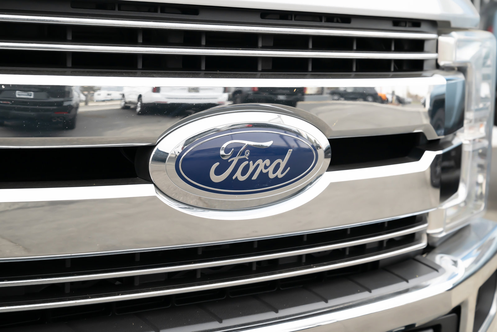 Used 2019 Ford F350 Lariat image 11