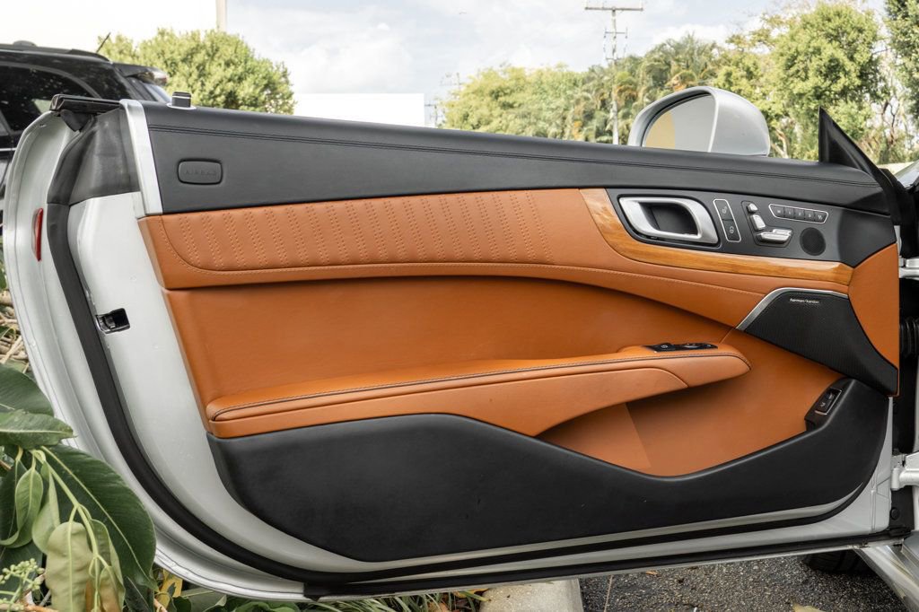 Used 2016 Mercedes-Benz SL 550 image 33