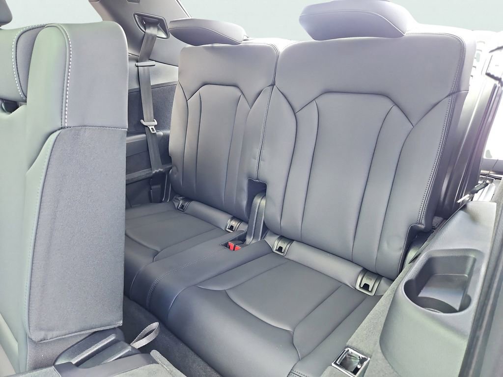 New 2025 Audi Q7 Premium Plus image 24