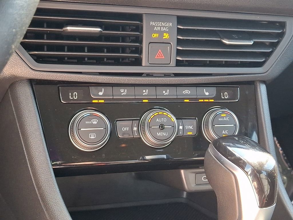 Used 2024 Volkswagen Jetta SE image 15