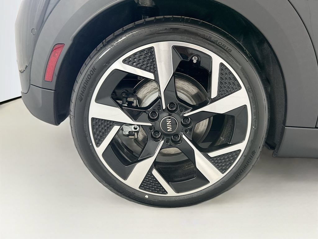 New 2026 MINI Cooper 2-Door Hardtop FWD image 30