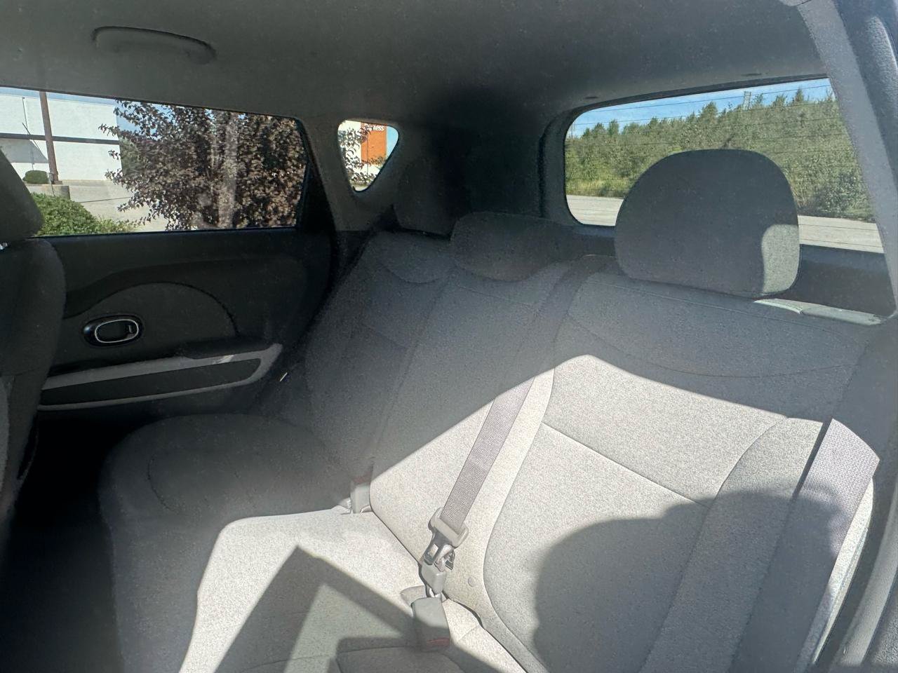 Used 2016 Kia Soul EV FWD image 40