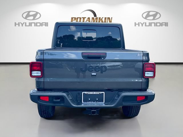 Used 2025 Jeep Gladiator Sport AWD/4WD image 6