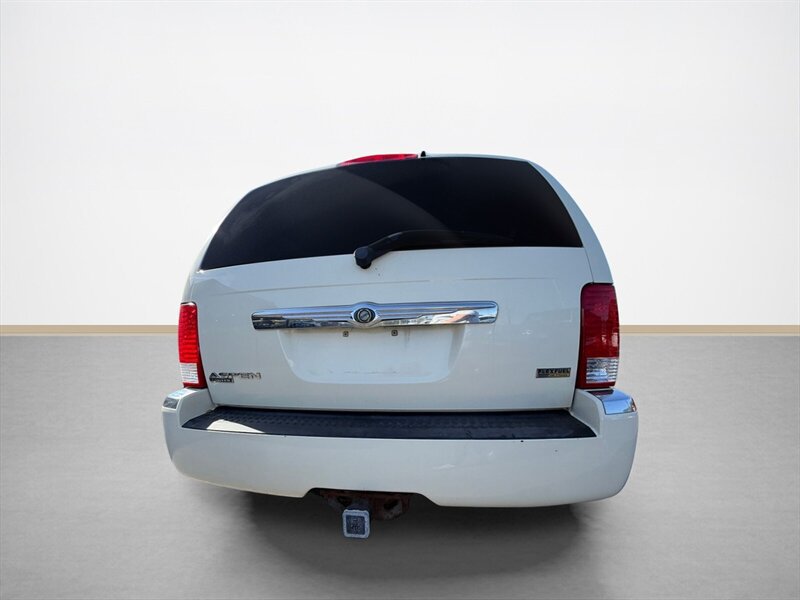 Used 2007 Chrysler Aspen Limited RWD image 5