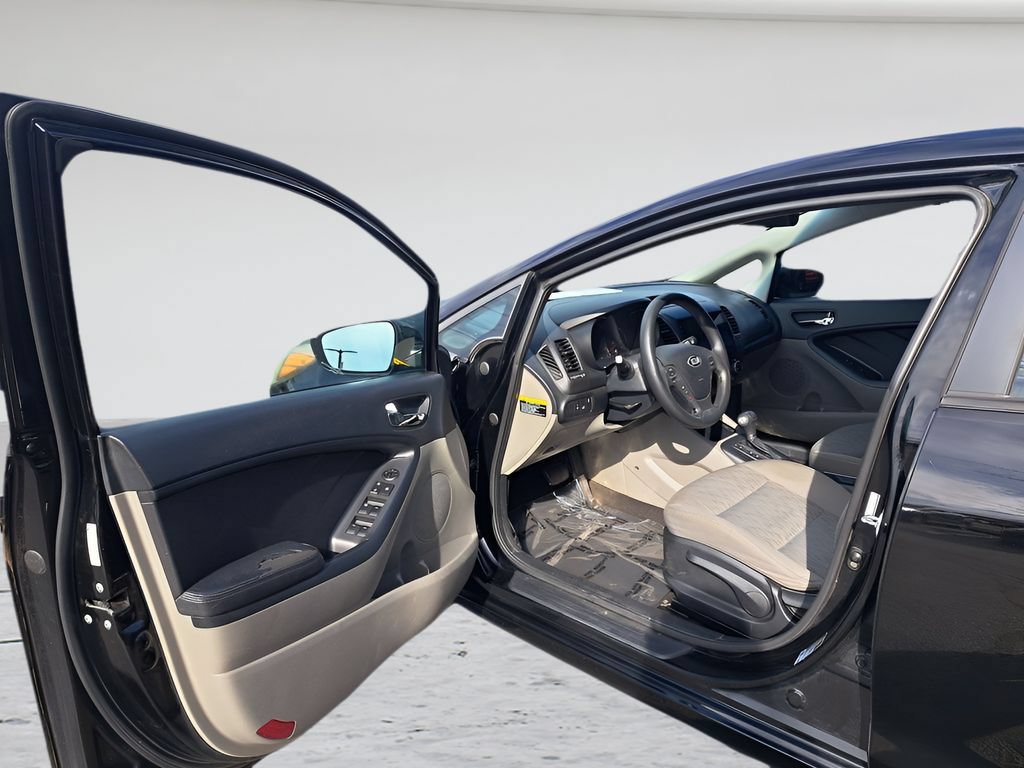 Used 2016 Kia Forte LX FWD image 27