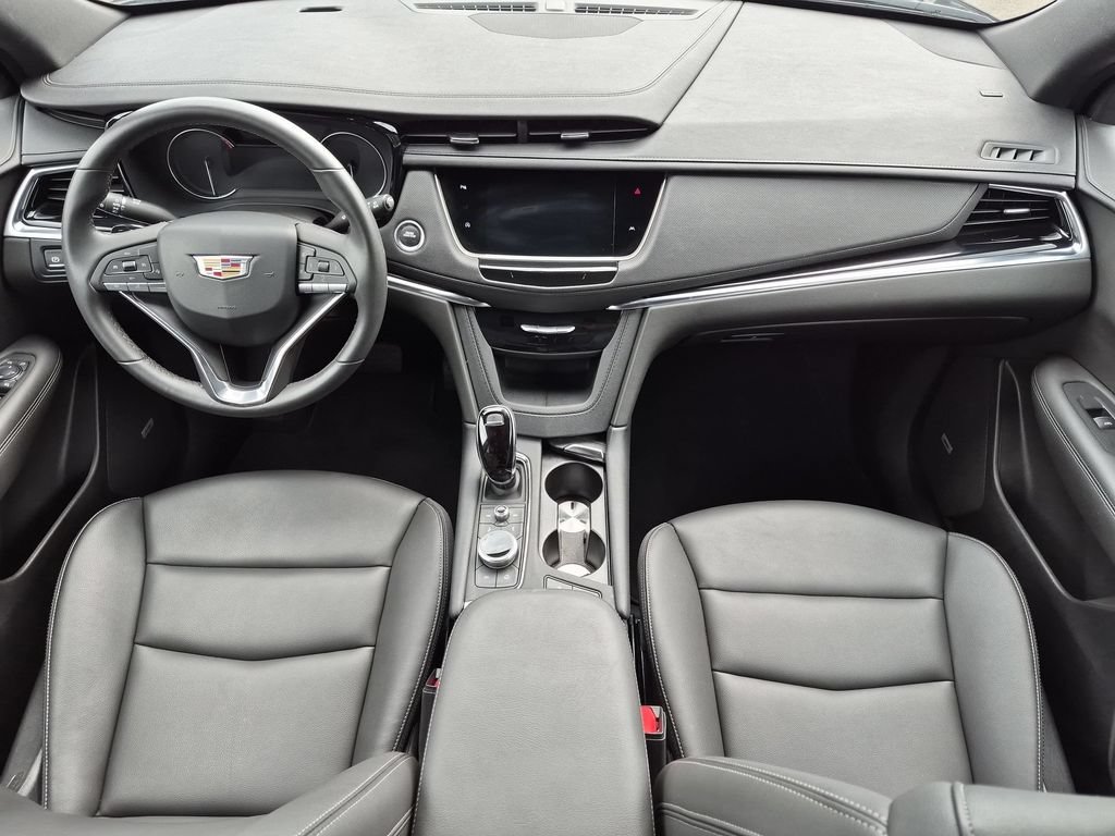 Used 2024 Cadillac XT6 Luxury FWD image 16