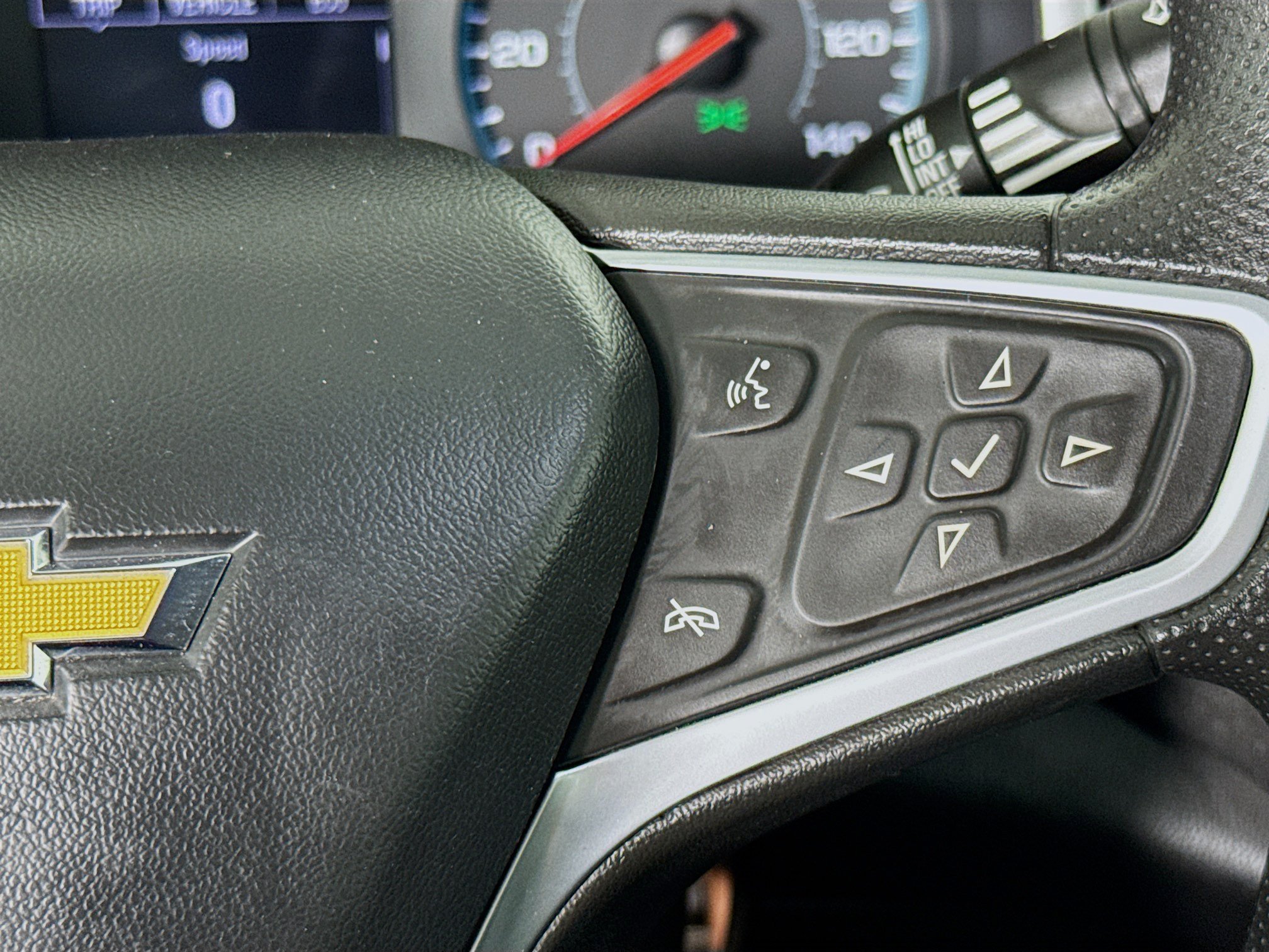 Used 2022 Chevrolet Malibu LT FWD image 14