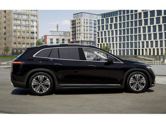 New 2026 Mercedes-Benz EQS 400 4MATIC SUV image 18
