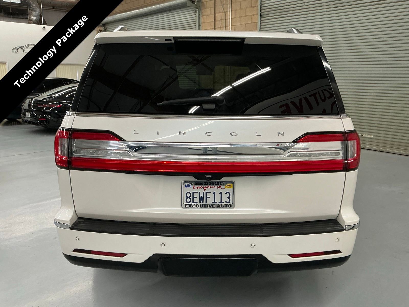 Used 2018 Lincoln Navigator Select w/ Technology Package image 6