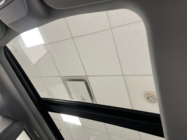 Used 2025 Ford F350 Lariat w/ Black Appearance Package image 41