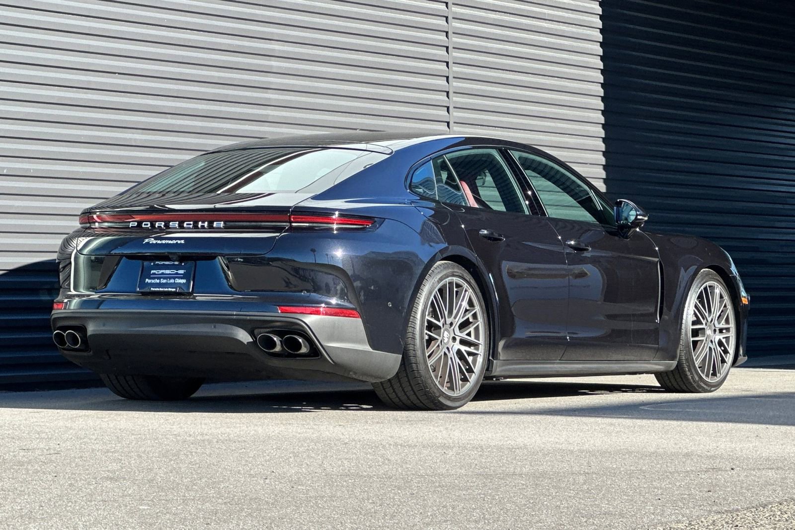 Used 2024 Porsche Panamera image 8