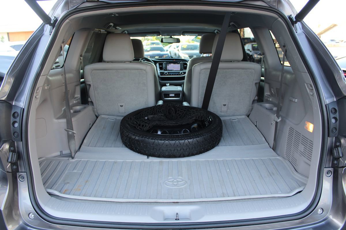 Used 2014 Toyota Highlander Limited AWD/4WD image 37