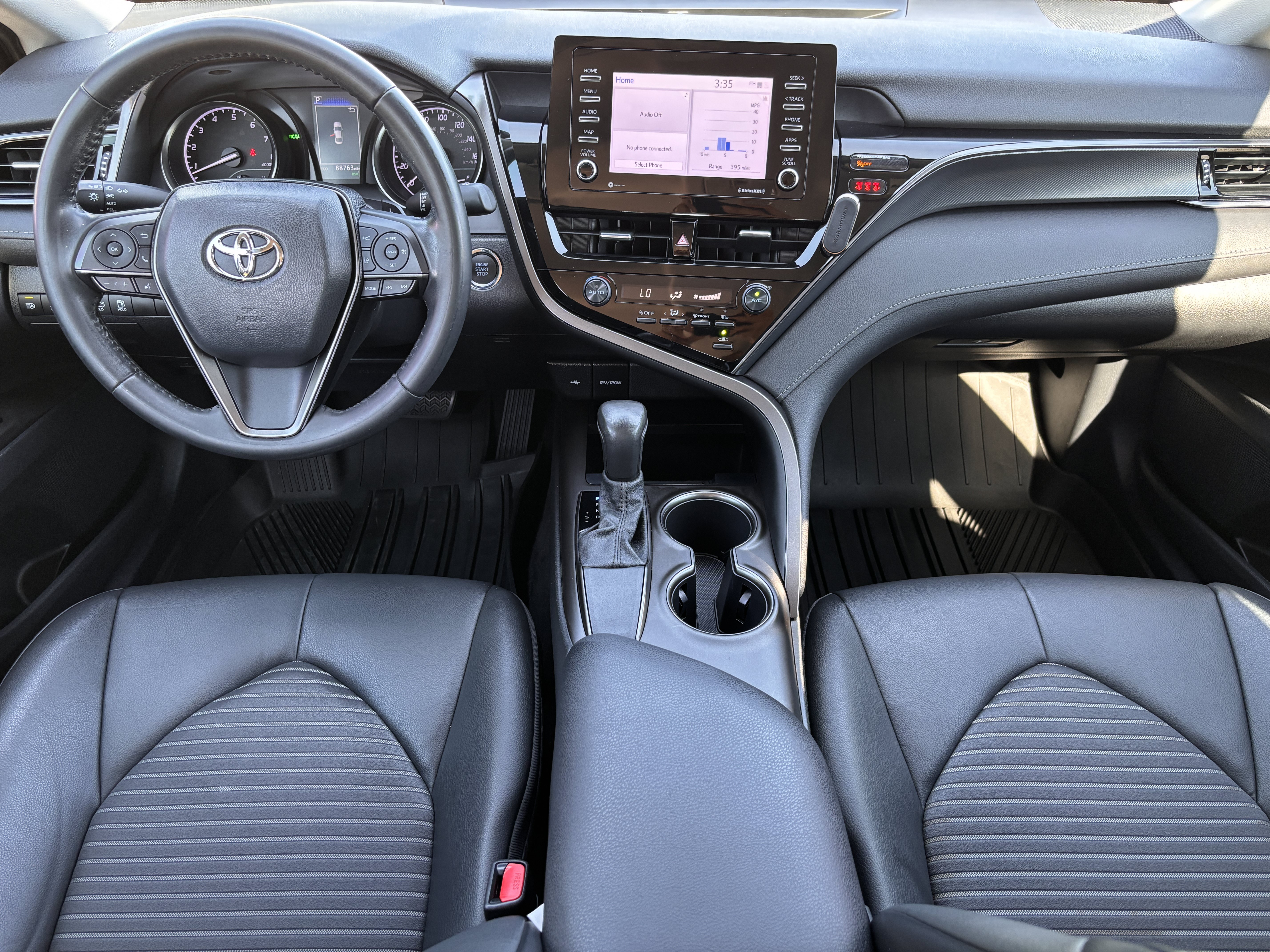 Used 2021 Toyota Camry SE w/ Convenience Package FWD image 29