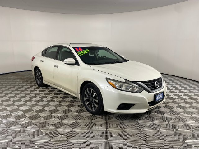Used 2016 Nissan Altima 2.5 SV w/ Convenience Package FWD image 16