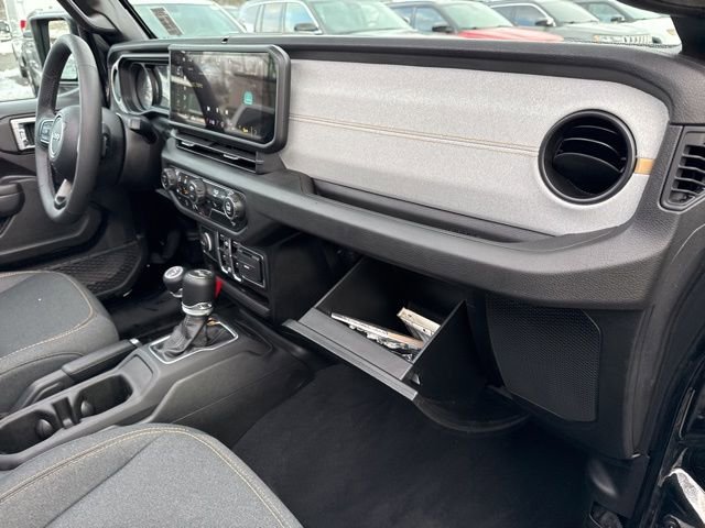 Used 2025 Jeep Wrangler Sport S image 26