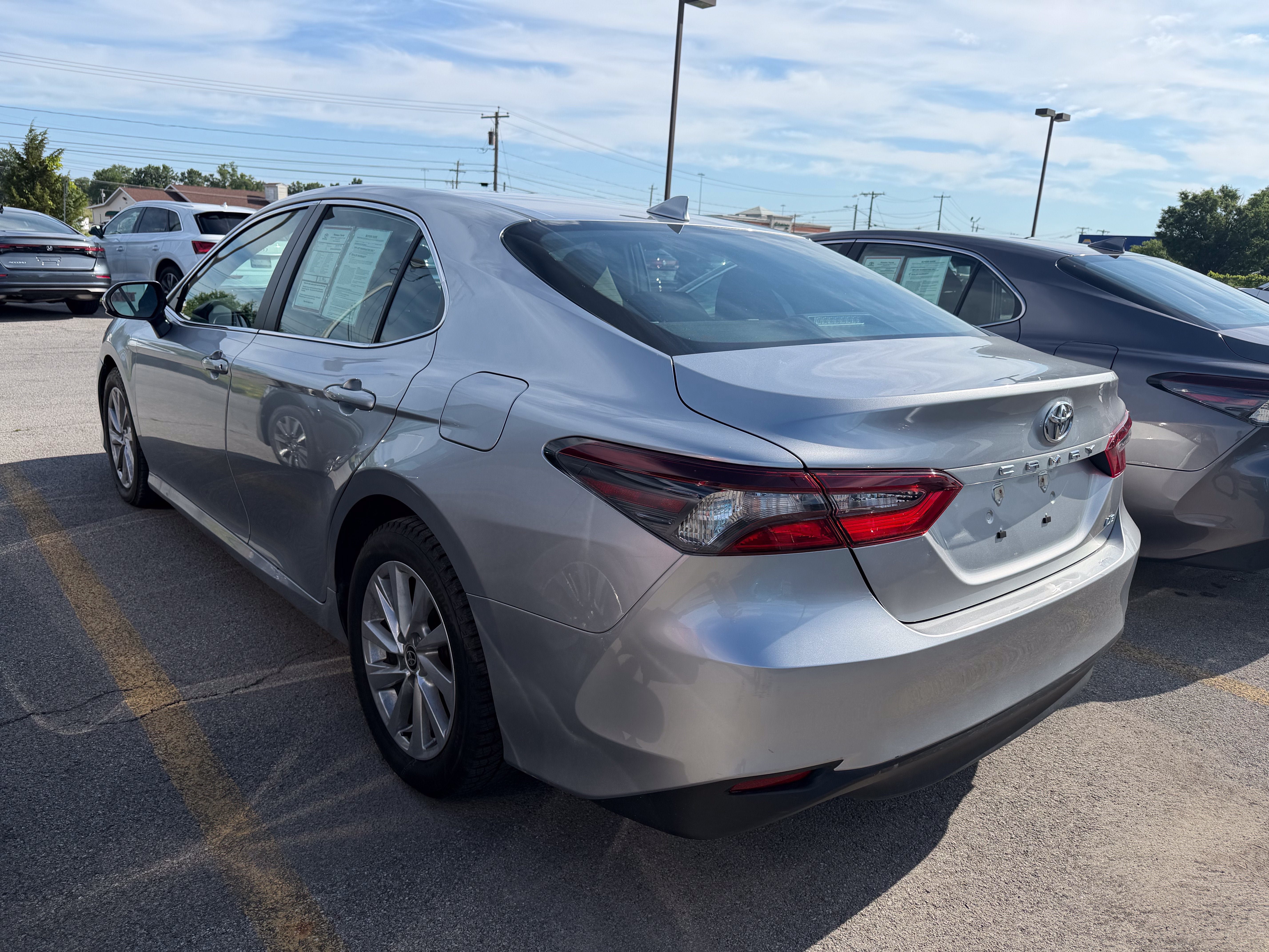 Used 2023 Toyota Camry LE FWD image 5