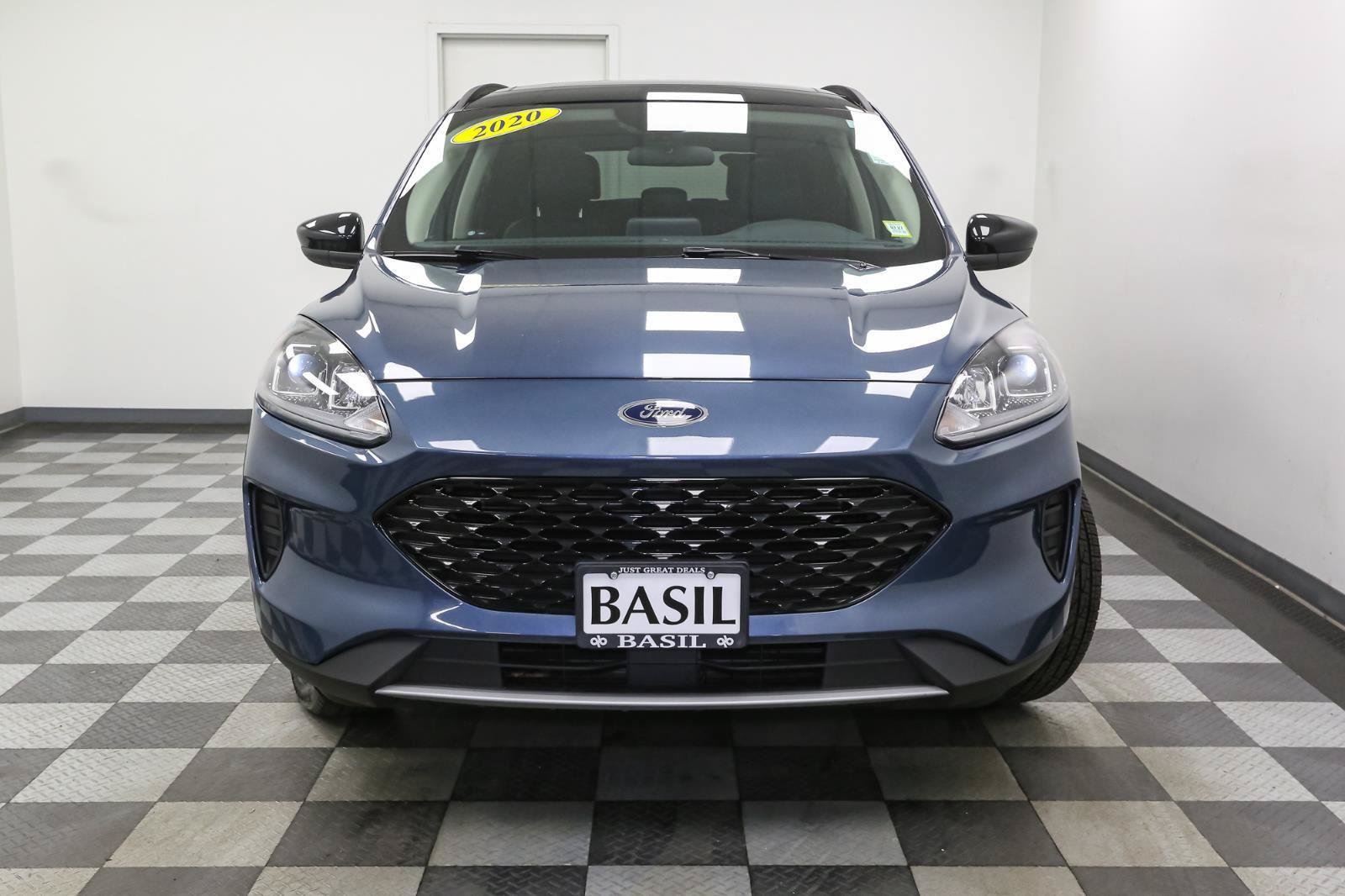 Used 2020 Ford Escape SE Sport AWD/4WD image 3