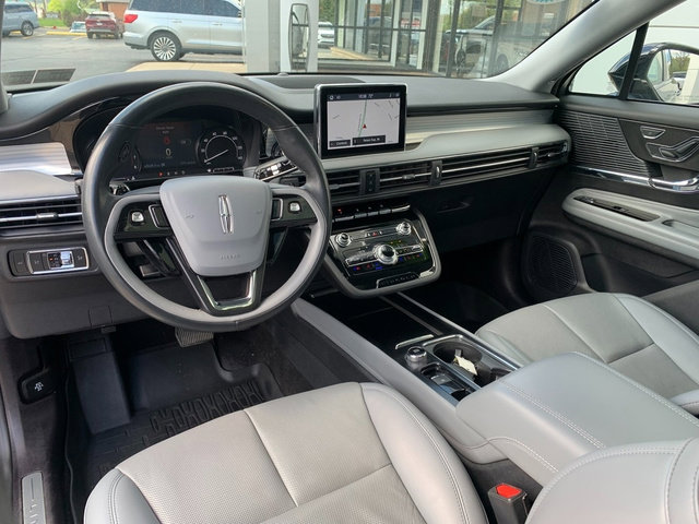 Used 2022 Lincoln Corsair AWD w/ Premium Package image 19