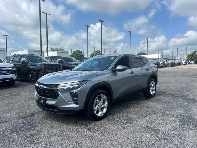 Used 2026 Chevrolet Trax LS w/ LS Convenience Package FWD image 7