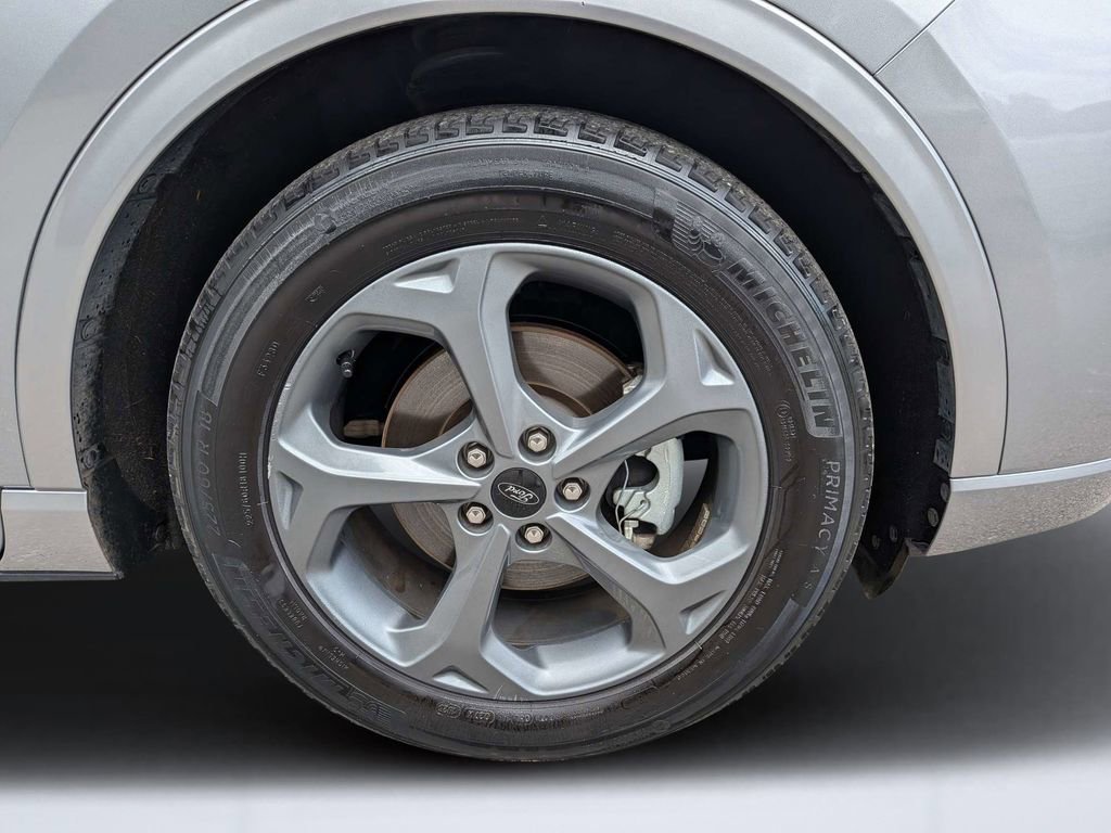 Used 2023 Ford Escape ST-Line w/ Cold Weather Package image 10