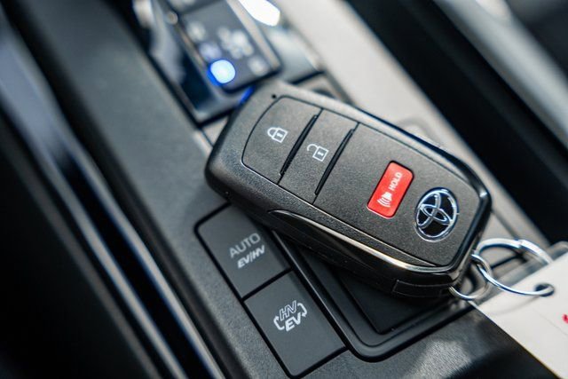 New 2026 Toyota Prius Plug-In Hybrid FWD image 43