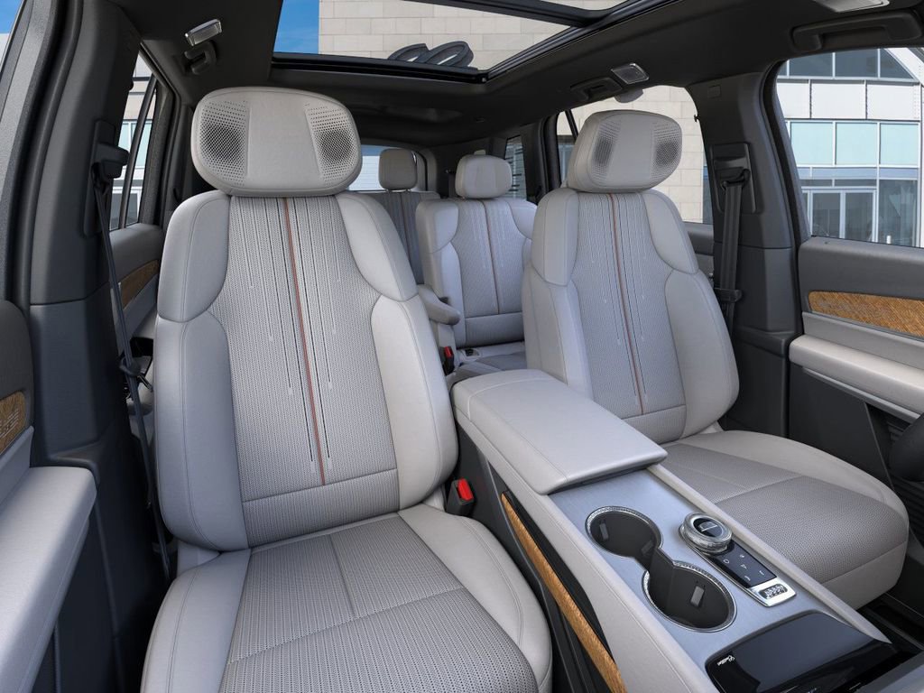 New 2026 Cadillac Vistiq Luxury w/ LPO, Floor Liner Package image 16