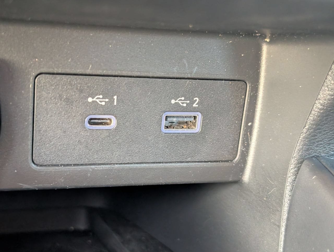 Certified 2025 Nissan Versa SR w/ Trunk Package FWD image 18