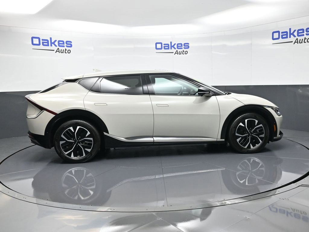 Certified 2022 Kia EV6 Wind w/ Wind Technology Package image 8